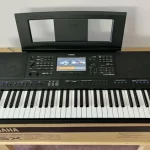 ORIGINAL NEW  YAMAHA PSR SX 900 keybord